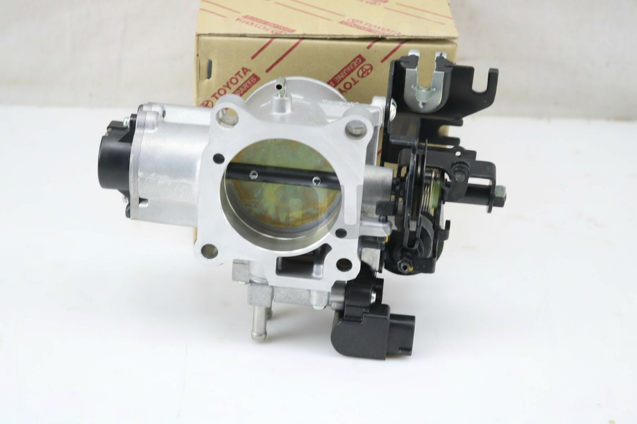 Toyota 2221066070 Body assy, throttle