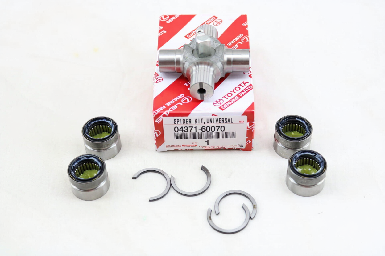 BEARING SUB-ASSY, UNIVERSAL JOINT SPIDER, Toyota 0437160070