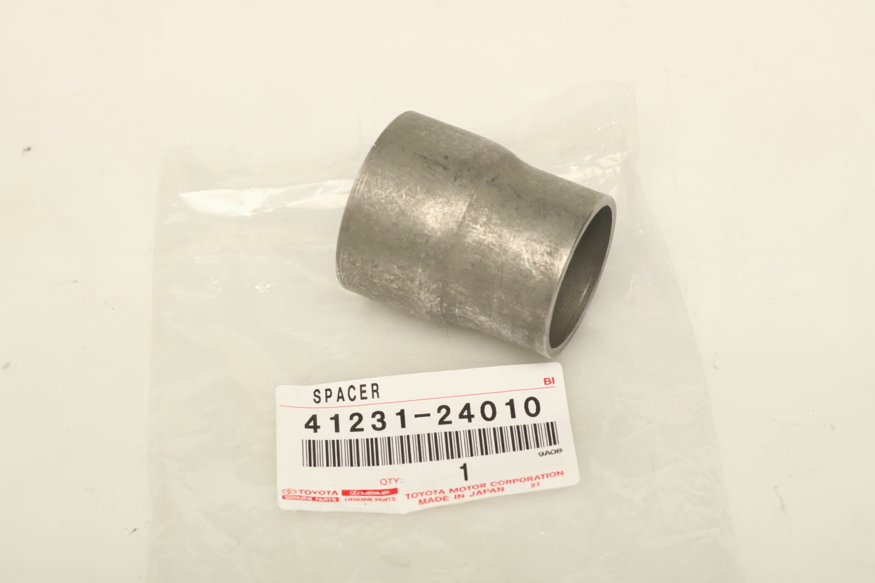 SPACER, FRONT DIFFERENTIAL DRIVE PINION BEARING, Toyota 4123124010