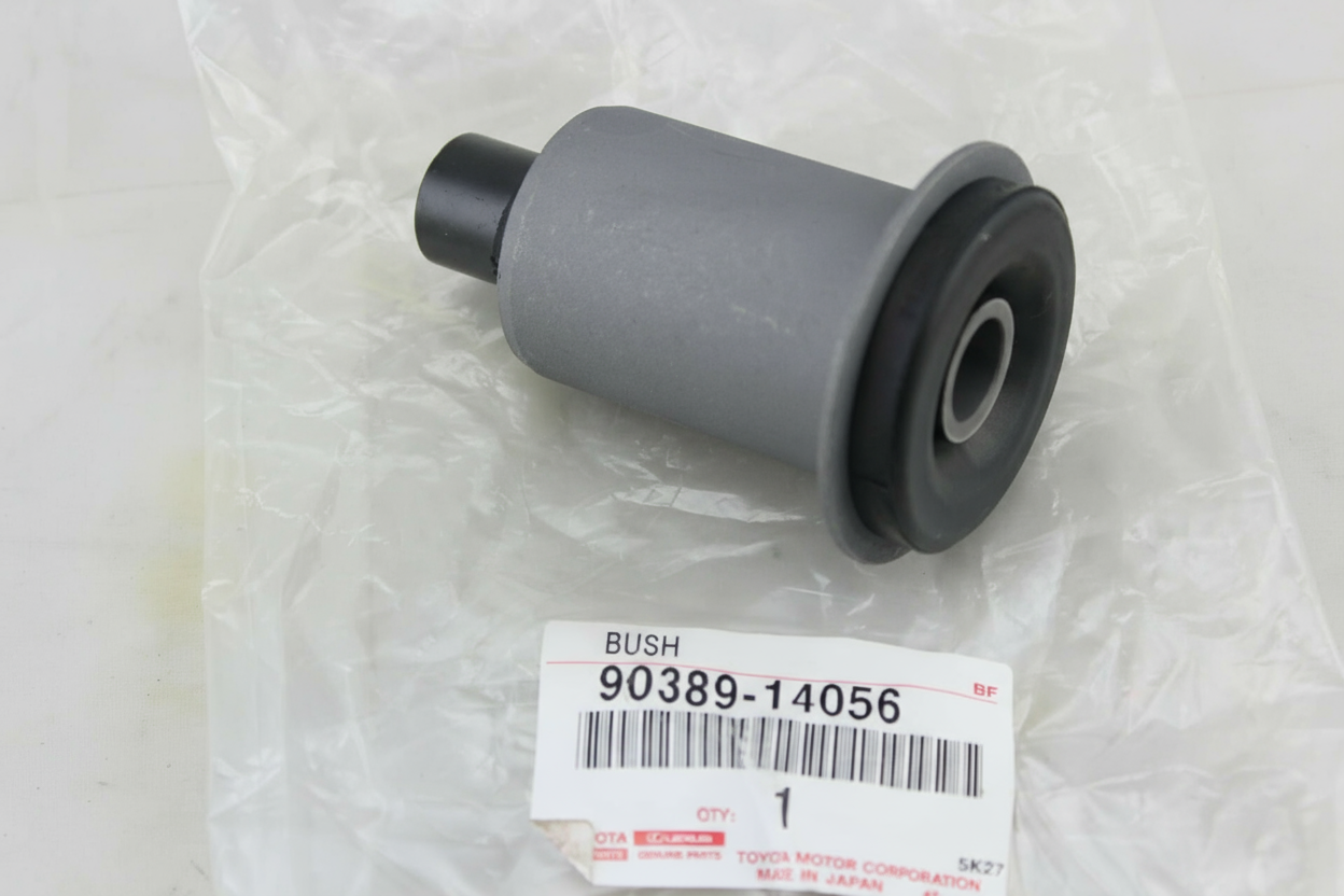 BUSH(FOR REAR SPRING PIN), Toyota 9038914056