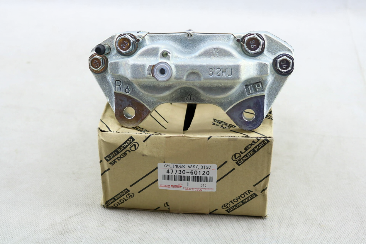 CYLINDER ASSY, FRONT DISC BRAKE, RH, Toyota 4773060120