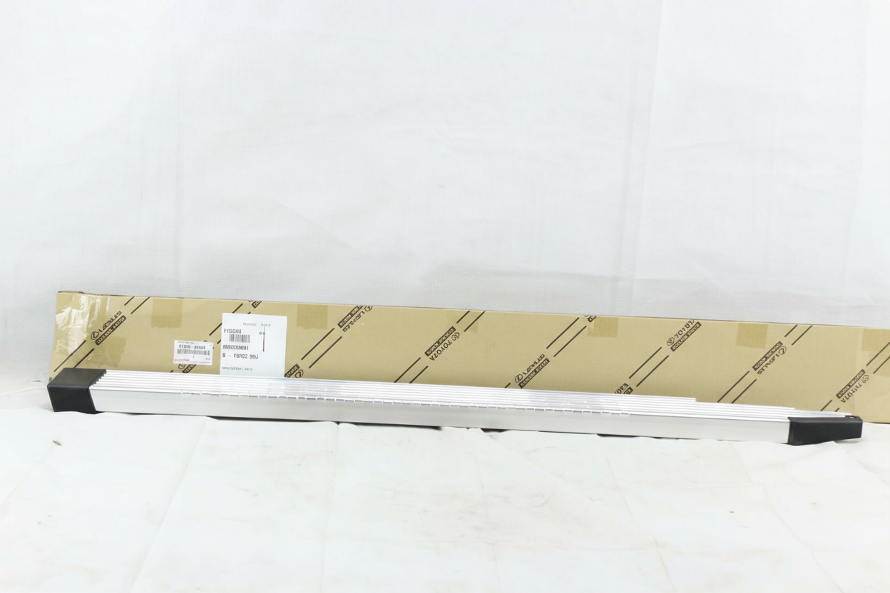 STEP SUB-ASSY, RH : 5177060042