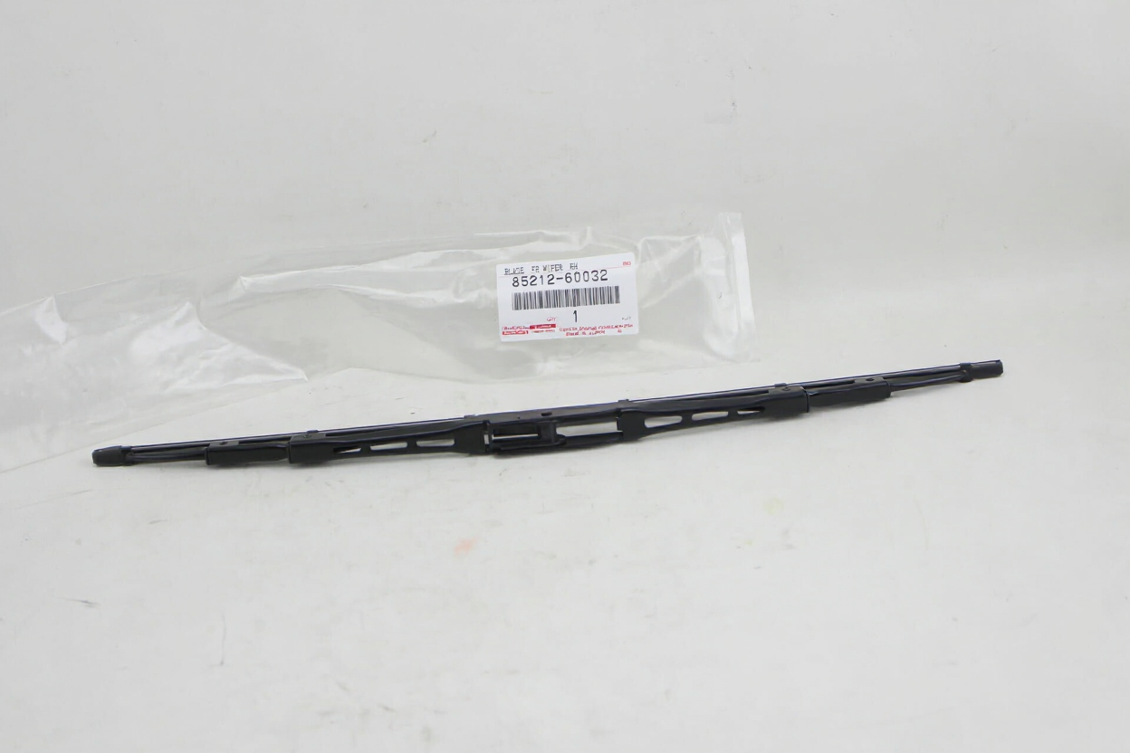 BLADE ASSY, WINDSHIELD WIPER , Part number: 8522260062