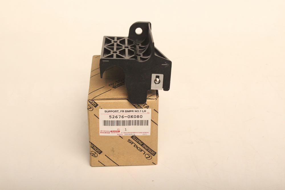 Toyota 526760K080 Support fr bumper s