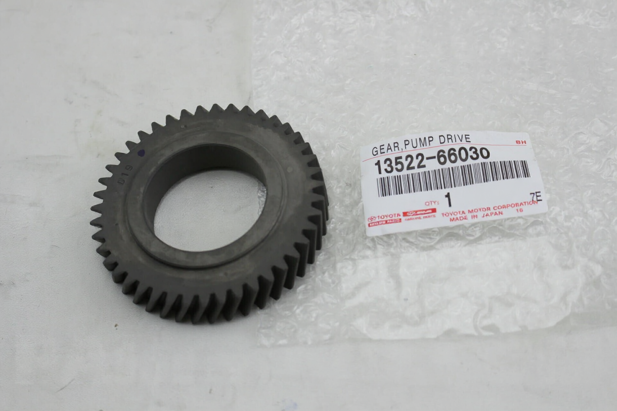 Toyota 1352266030 Gear, pump drive