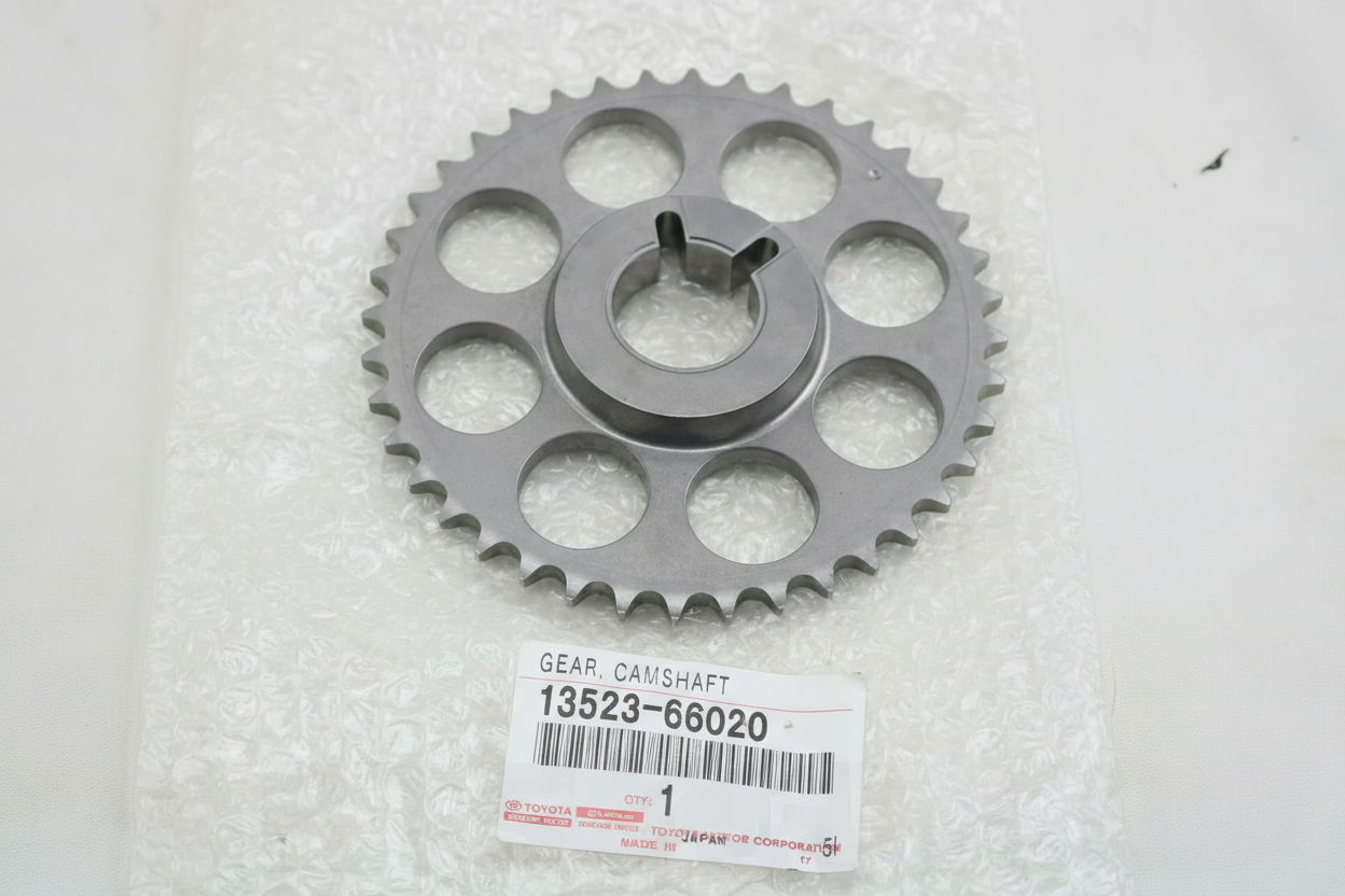 Toyota 1352366020 Gear, camshaft