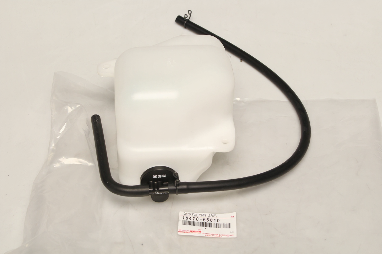 Toyota 1647066010 Reserve tank assy, radiator