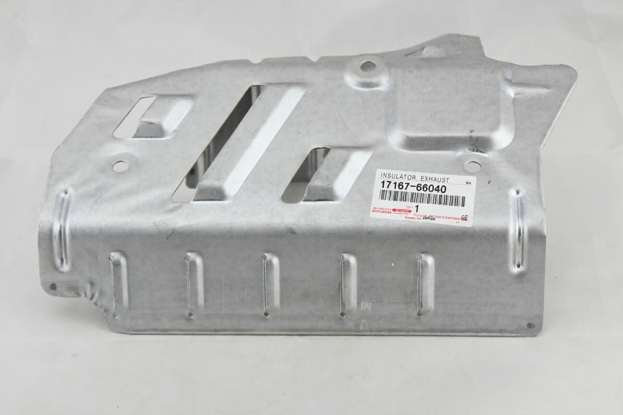 Toyota 1716766040 Insulator, exhaust manifold heat