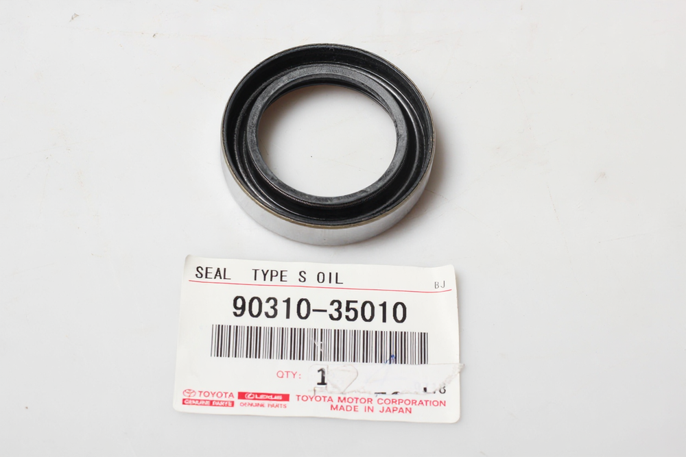 OIL SEAL, FRONT DRIVE SHAFT, RH/LH, Toyota 9031035010