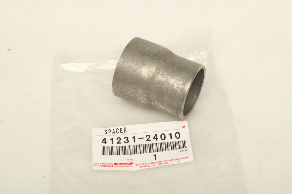SPACER, FRONT DIFFERENTIAL DRIVE PINION BEARING, Toyota 4123124010