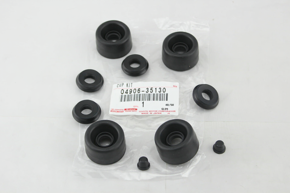 CUP KIT, REAR WHEEL CYLINDER, Toyota 0490635130