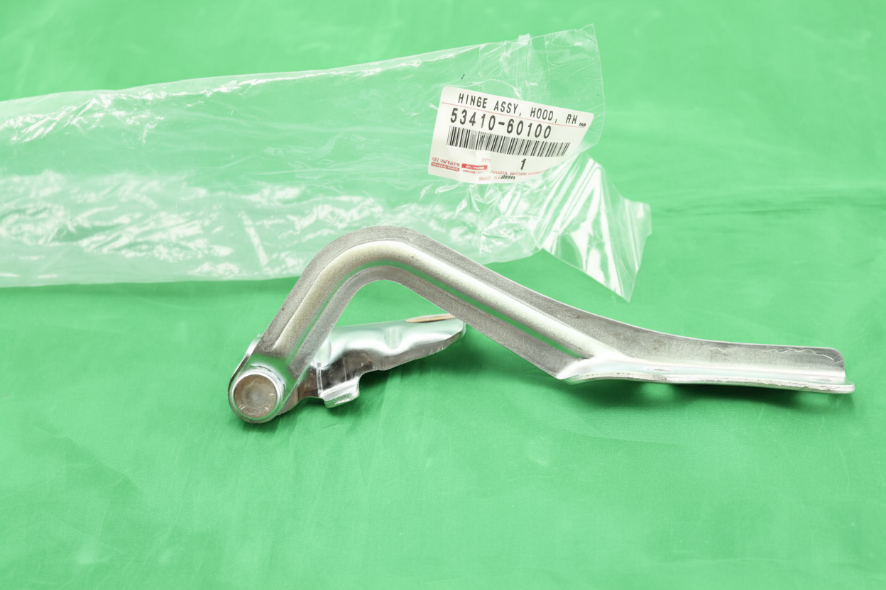 HINGE ASSY, HOOD, RH: 5341060100