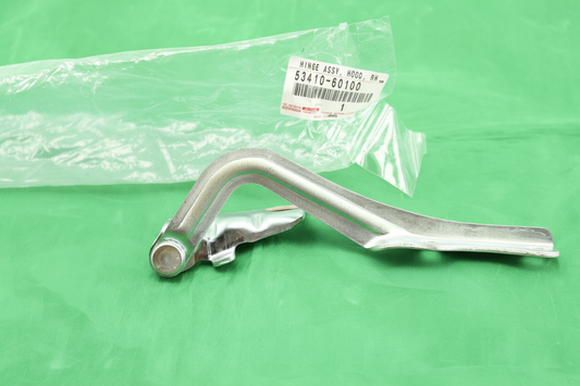 HINGE ASSY, HOOD, RH: 5341060100