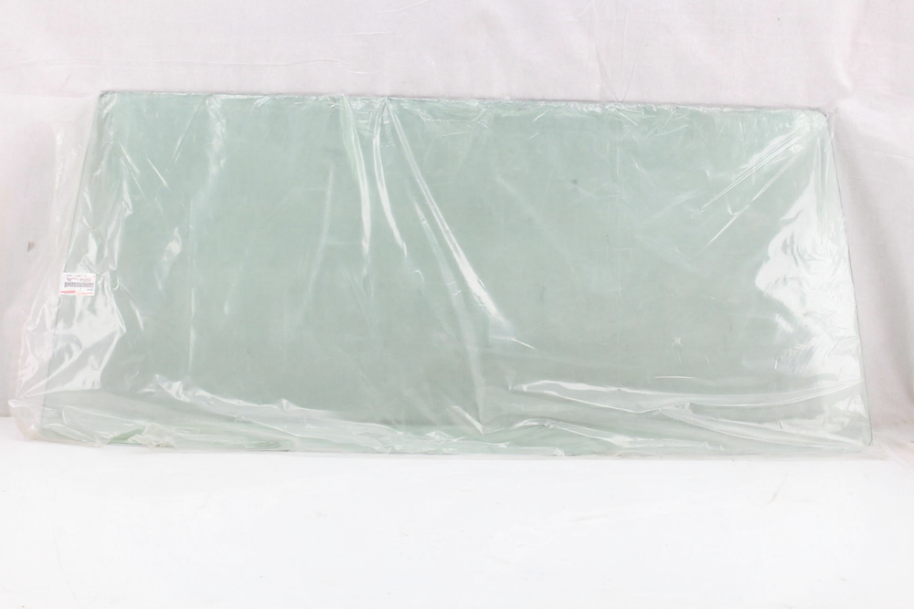 GLASS, WINDSHIELD : 5611160220