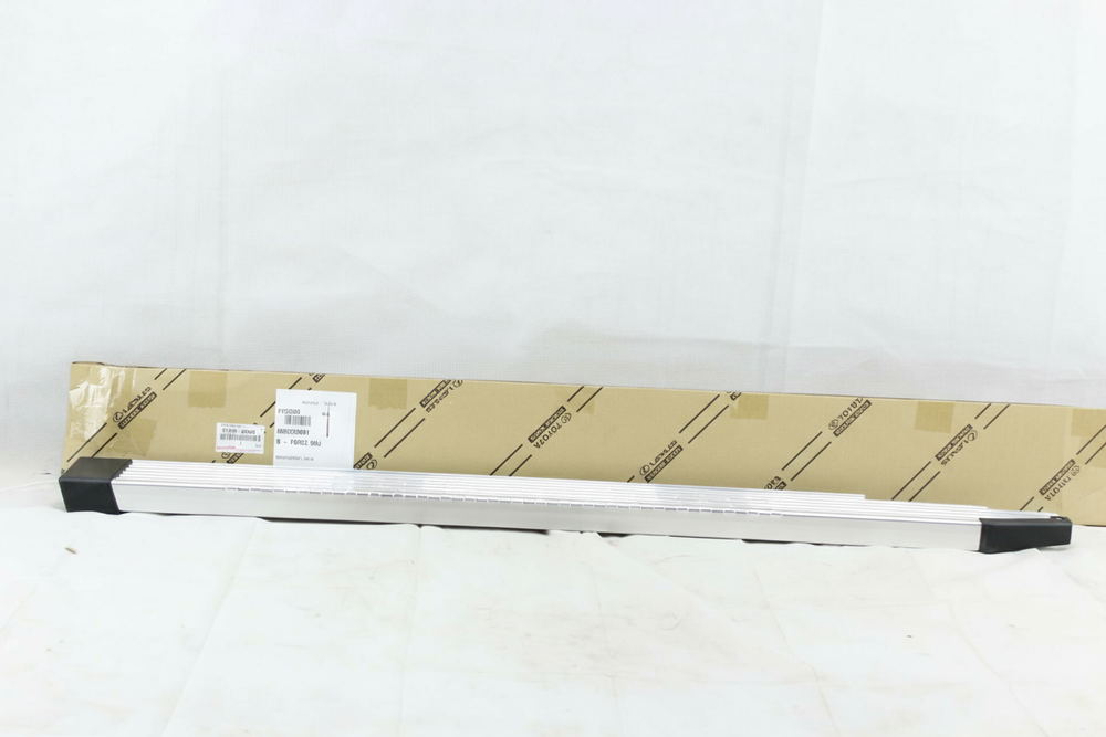 STEP SUB-ASSY, RH : 5177060042