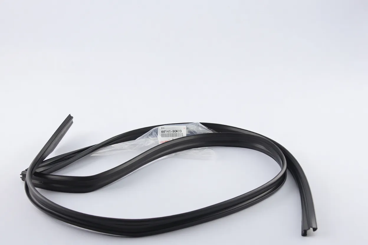 RUN, FRONT DOOR GLASS Part number: 6814190K03