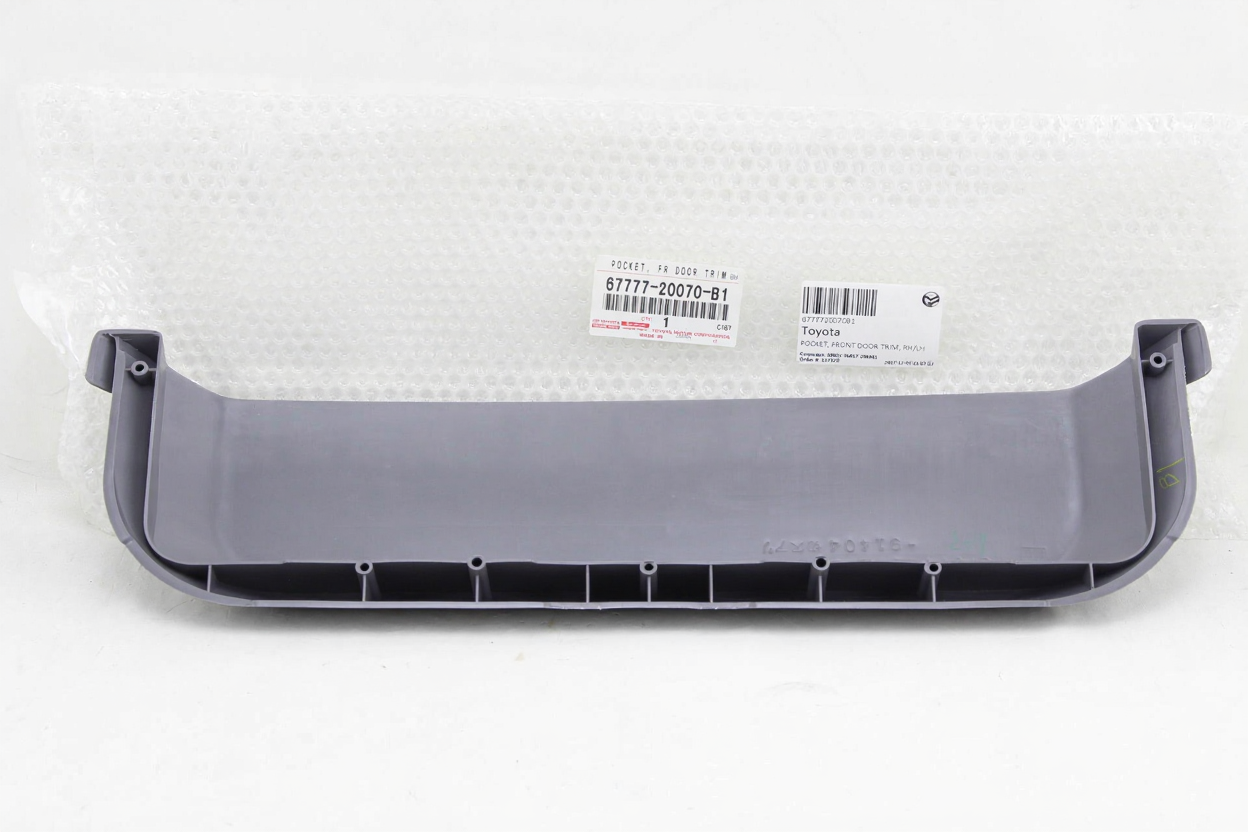 POCKET, FRONT DOOR TRIM, RH/LH : 6777720070B1