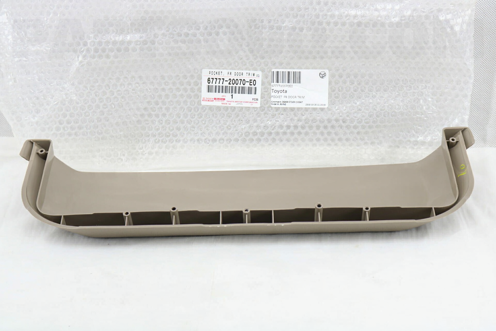 POCKET, FRONT DOOR TRIM, RH/LH: 6777720070E0