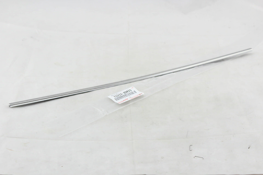 MOULDING, WINDSHIELD, OUTSIDE, RH/LH: 7553390K00