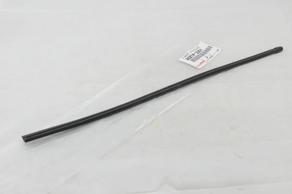 RUBBER, REAR WIPER, RH/LH , Part number: 8521412301