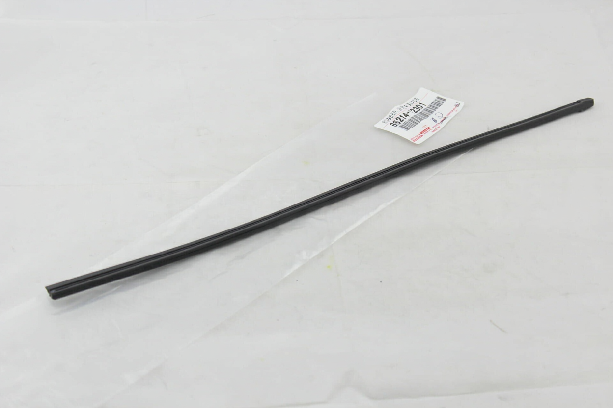 RUBBER, REAR WIPER, RH/LH , Part number: 8521412301