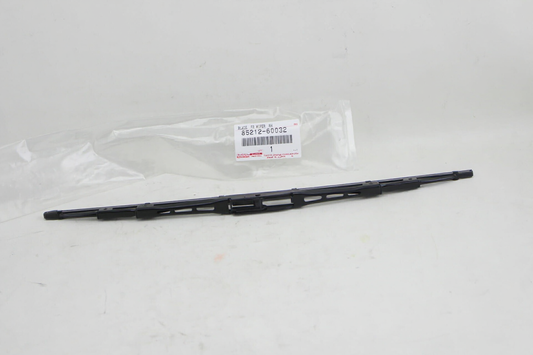BLADE ASSY, WINDSHIELD WIPER , Part number: 8522260062