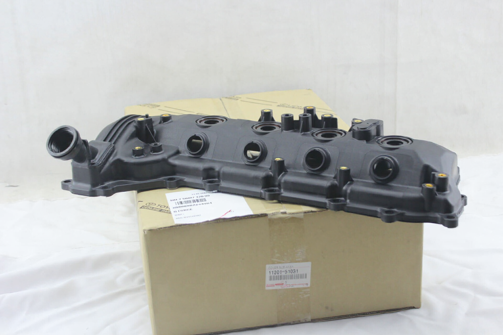 COVER SUB-ASSY, CYLINDER HEAD: 1120151031