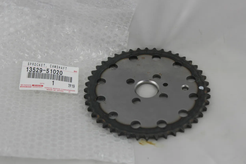 SPROCKET ASSY, CAMSHAFT TIMING, NO.2 : 1352951020