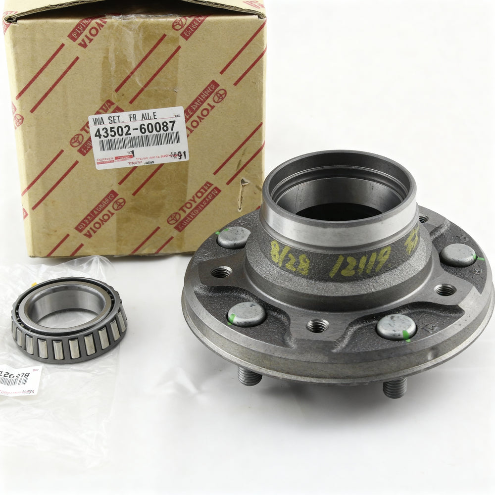 HUB SUB-ASSY, FRONT AXLE, RH/LH : 4350269087