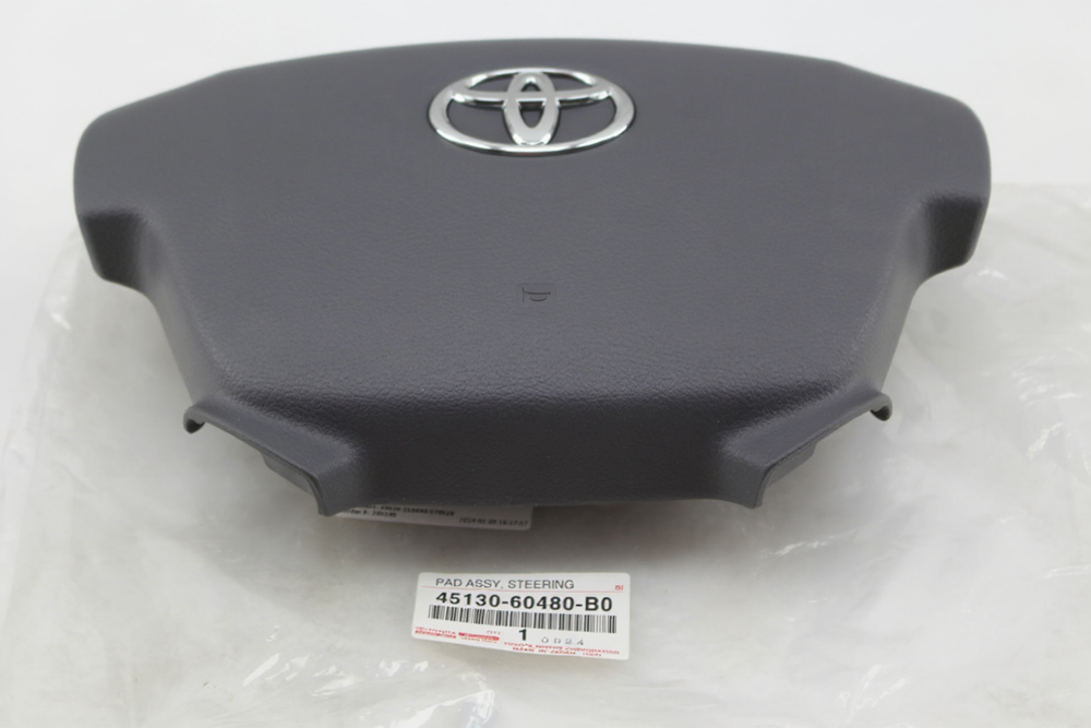 BUTTON ASSY, HORN : 4513060480B0