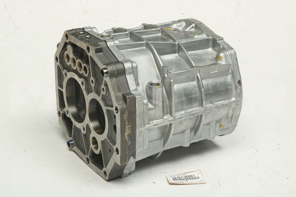 CASE, MANUAL TRANSMISSION Part number: 3310160041