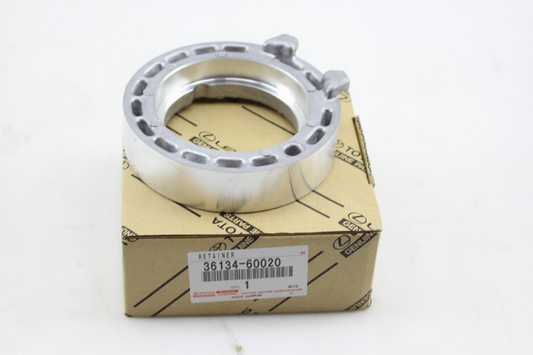 RETAINER, OUTPUT SHAFT BEARING, FRONT : 3613460020